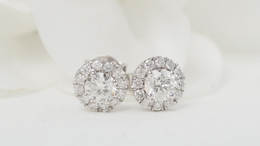 Boucles d'oreilles Boucles d'oreilles marguerite Or blanc Diamants 58 Facettes 31977