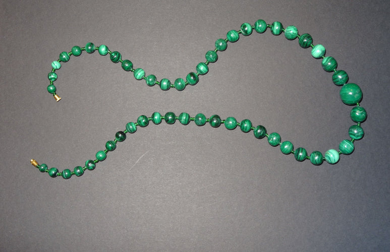 Collier Collier en malachite en chute 58 Facettes