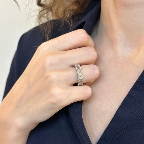 Bague Alliance or gris diamants taille émeraude 58 Facettes