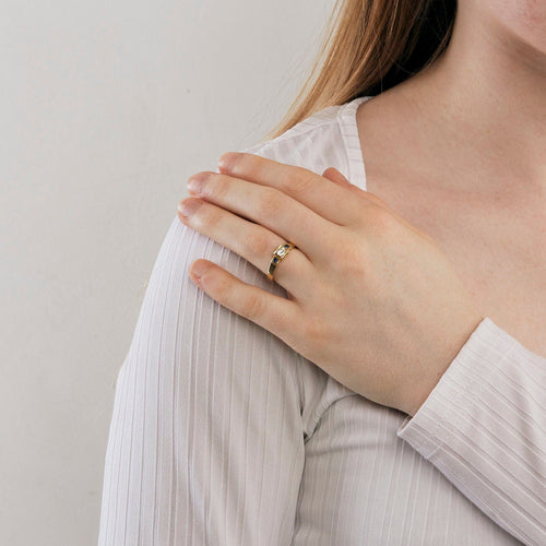 Bague 53.5 Bague fine Diamant Saphirs 58 Facettes 240043