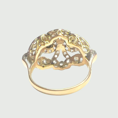 Bague Bague design Art Déco des années 1930 en or et platine avec diamants 58 Facettes Q951A (909)