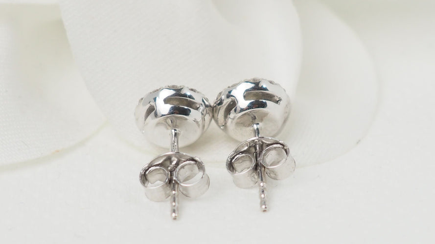 Boucles d'oreilles Boucles d'oreilles marguerite Or blanc Diamants 58 Facettes 31977