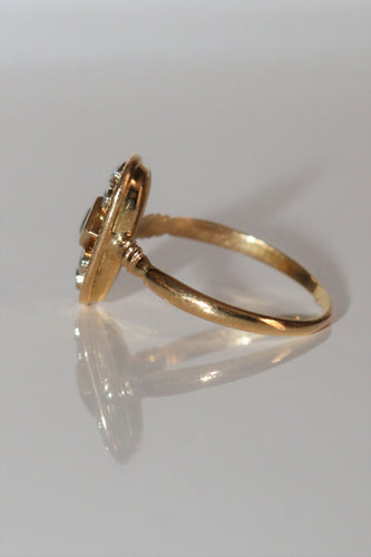 Bague 56 Bague ovale en or jaune, saphir 58 Facettes 524