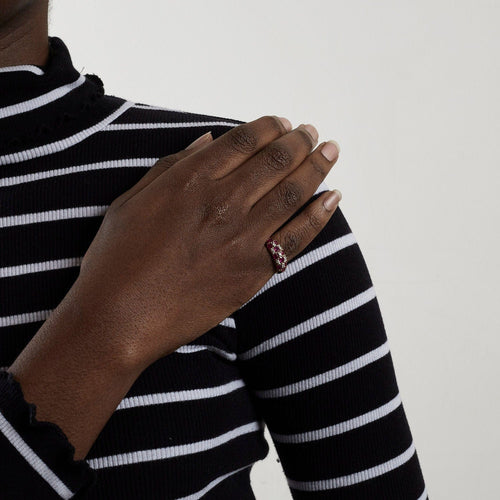 Bague 56 Bague Rubis navette et petits diamants 58 Facettes