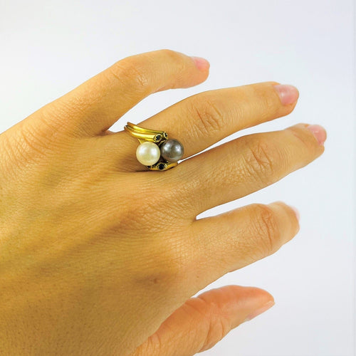 Bague 53 Bague Toi et Moi Or Jaune Perles de Culture et Saphir 58 Facettes 20400000621