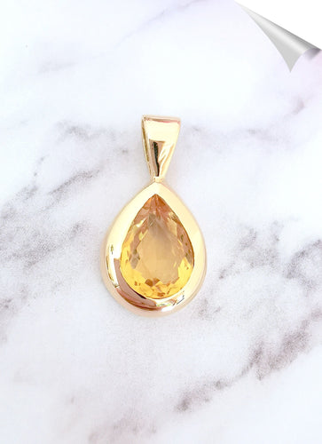 Pendentif Pendentif en or jaune, citrine en poire 58 Facettes AA 1554