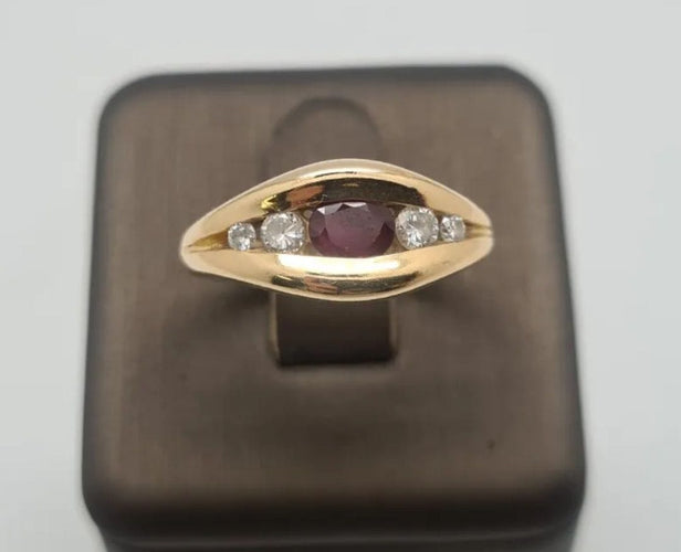 Bague 50 Bague en Or jaune, rubis, diamants 58 Facettes