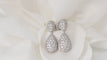 Boucles d'oreilles Pendants d'oreilles en or blanc et diamants 58 Facettes 32102