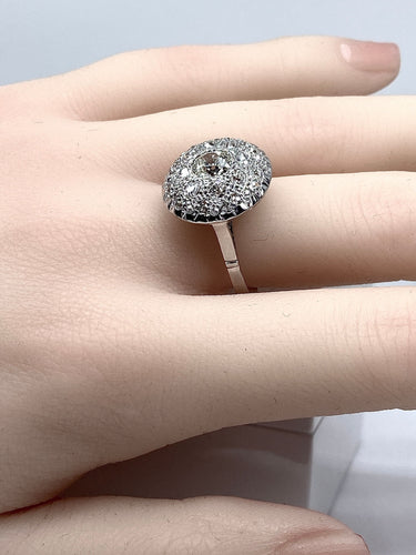 Bague 58 Bague en or blanc 18 carats pavée de 33 diamants, vers 1930 58 Facettes AB293