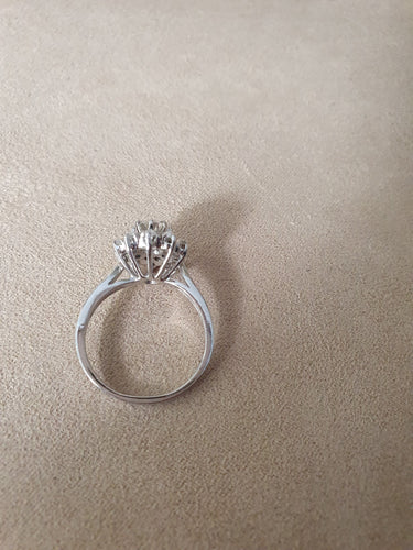 Bague Bague Or Blanc, 18 carats sertie d'un diamant central 58 Facettes