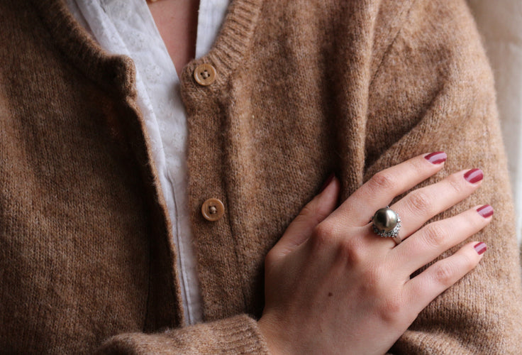 Bague Bague platine et perle grise de Tahiti 58 Facettes 384