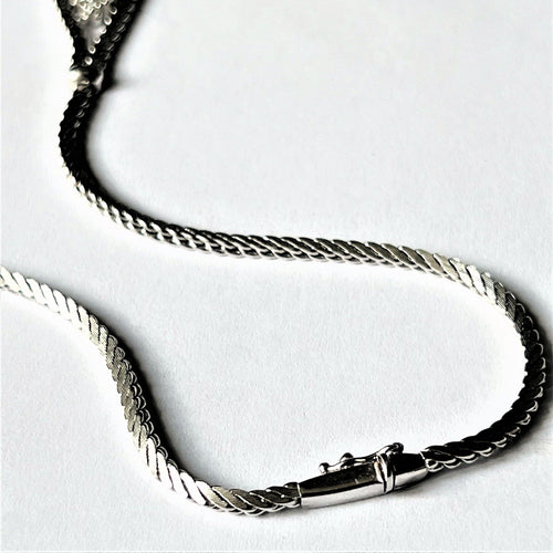 Collier Collier Saphirs Diamants Or blanc 58 Facettes 20400000676