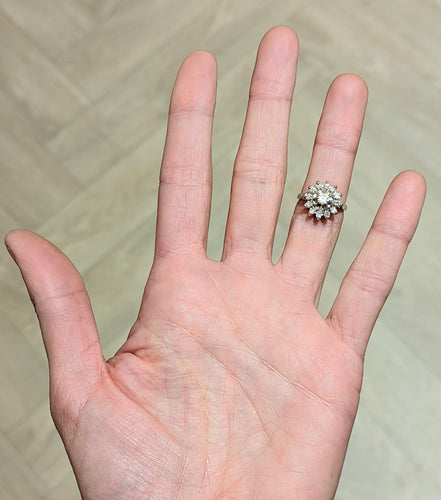 Bague Bague fleur or et diamants années 60 58 Facettes