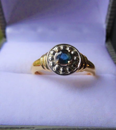 Bague 52 Bague Saphir des années 40 Or blanc et jaune 58 Facettes