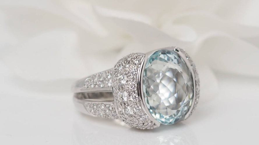 Bague Bague en or blanc aigue-marine et diamants 58 Facettes 31052