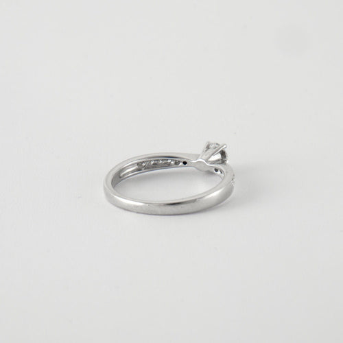 Bague 54 Bague Solitaire diamant épaulé 58 Facettes