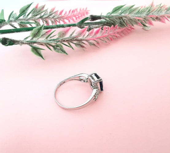 Bague Bague Saphir 1,70 ct taille coussin Diamants 58 Facettes AA 1588