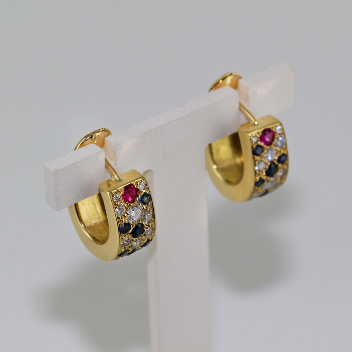 Boucles d'oreilles Créoles pavées diamants, rubis & saphirs 58 Facettes