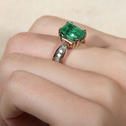 Bague 54 Bague Emeraude rectangulaire Diamants 58 Facettes 8397