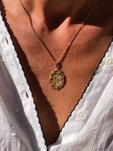 Pendentif Médaille de communion en or 58 Facettes 14