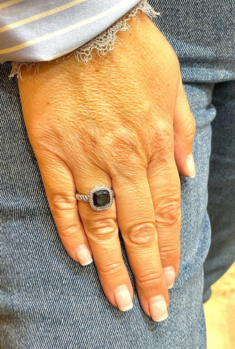 Bague 54 Bague or blanc onyx diamants 58 Facettes