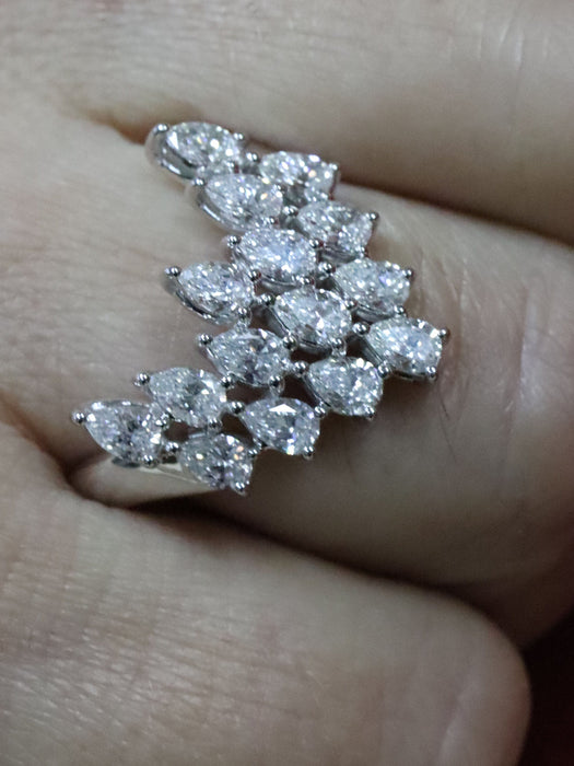 Bague 54 Bague diamant poires or blanc 58 Facettes P530