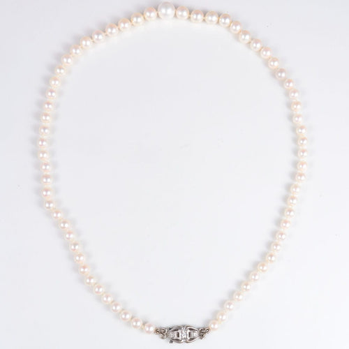 Collier Collier de perles de cultures blanches, fermoir diamants 58 Facettes