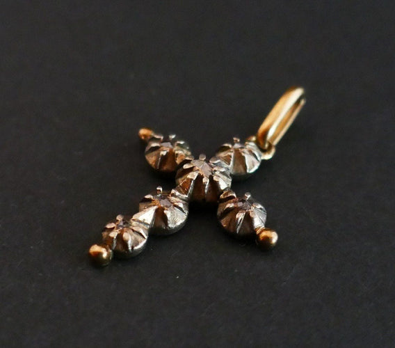 Pendentif Croix Arlésienne Diamants Or & Argent 58 Facettes