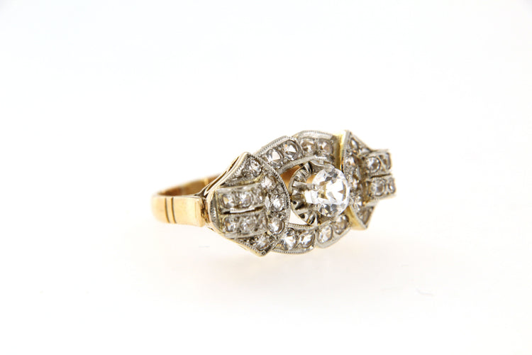 Bague Bague Art Déco, en Or jaune et saphirs blancs 58 Facettes 6507g