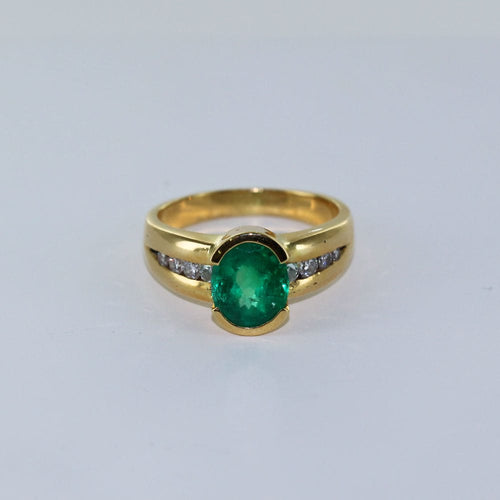 Bague 51 Bague émeraude et diamants 58 Facettes