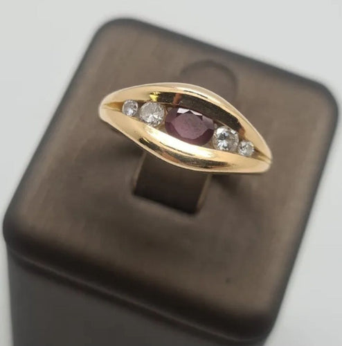 Bague 50 Bague en Or jaune, rubis, diamants 58 Facettes