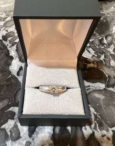 Bague Bague Jonc Solitaire en or gris, diamants 58 Facettes BD181