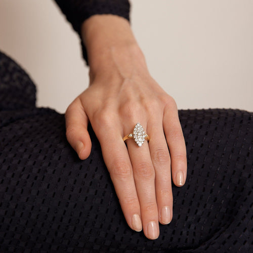 Bague 58 Bague marquise en or jaune, diamants 58 Facettes