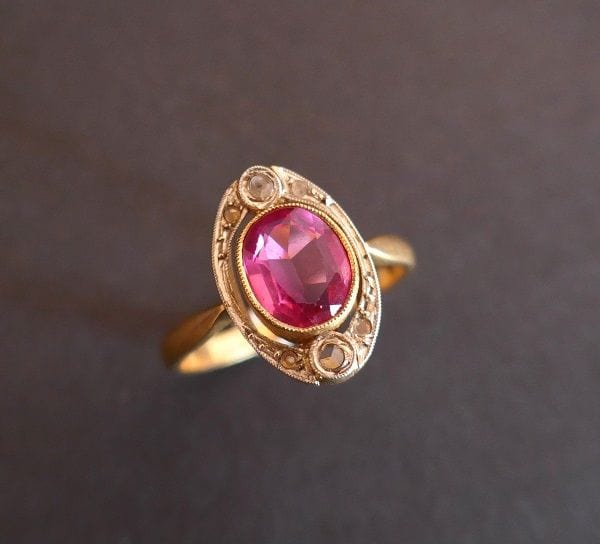 Bague Bague de charme pierre rose et diamants 58 Facettes 939330