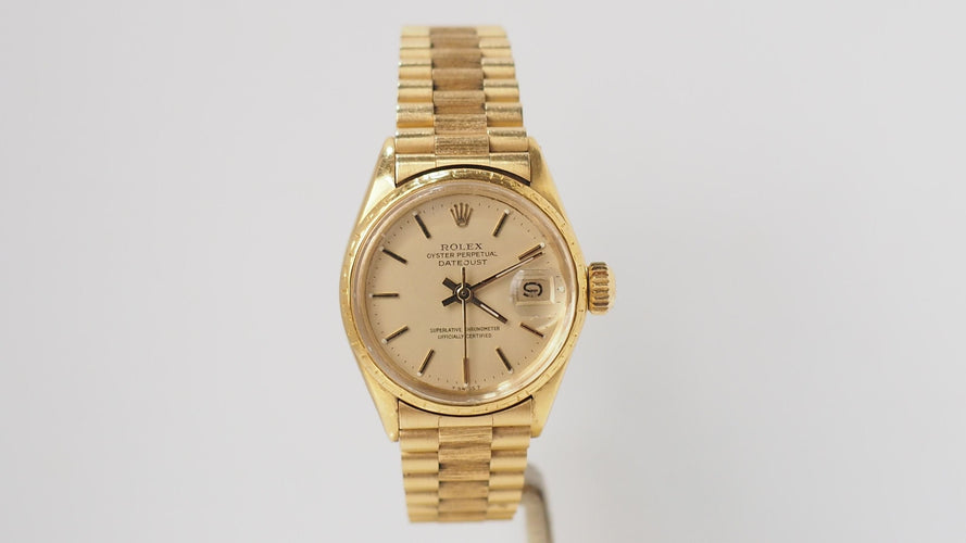 Montre 14 Montre Rolex Lady Oyster Perpetual en or jaune 18kt 58 Facettes 31934