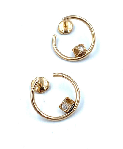 Boucles d'oreilles DINH VAN. Collection Cube Diamants, créoles en or rose 18K et diamants 58 Facettes