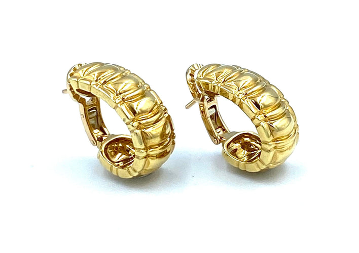 Boucles d'oreilles Piaget. Boucles d’oreilles or jaune 18K 58 Facettes
