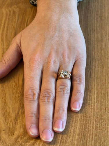 Bague 56 Bague Tank Or rose Saphir Blanc 58 Facettes