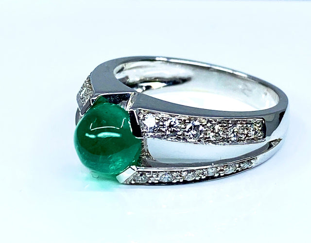 Bague 52 Bague émeraude cabochon diamants 58 Facettes AB250