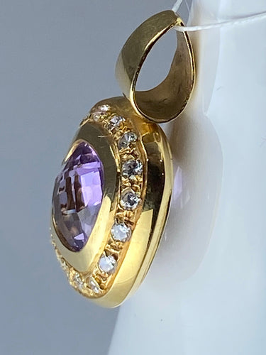 Pendentif Pendentif en or, améthyste, diamants 58 Facettes