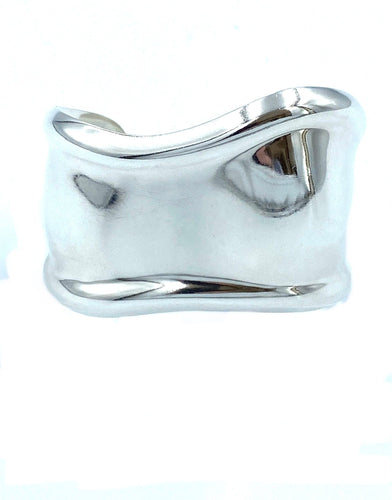 Bracelet Tiffany’s. Elsa Peretti. Bracelet manchette Bone small 58 Facettes