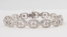 Bracelet Bracelet ajouré en or blanc et diamants 58 Facettes 32457