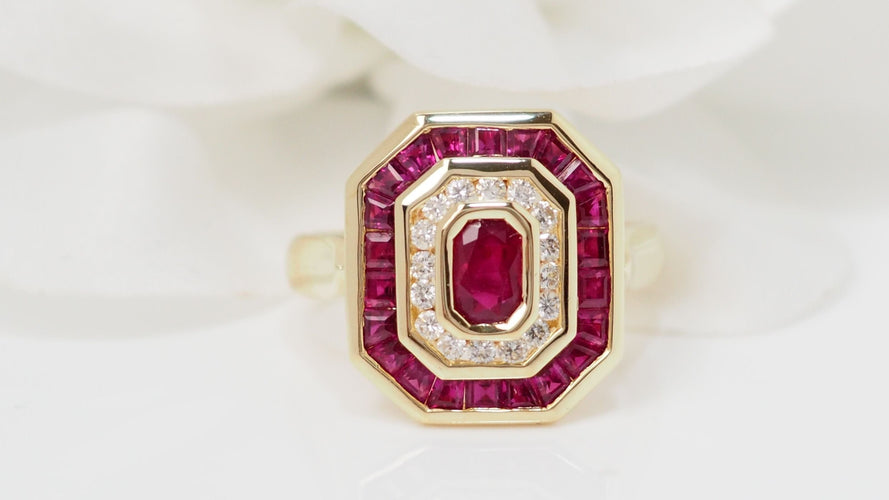 Bague 54 Bague octogonale Or jaune Rubis ovale Diamants 58 Facettes 32519