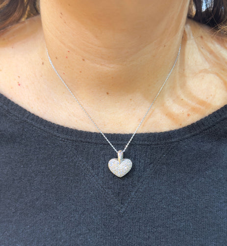 Pendentif Pendentif coeur en or blanc 18 carats et diamants 58 Facettes