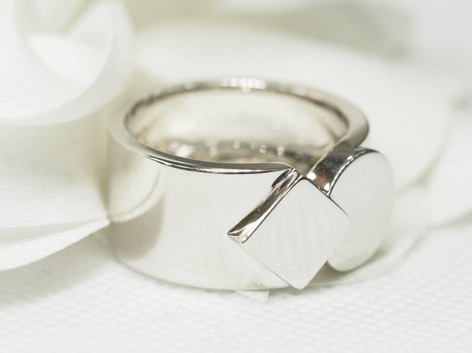 Bague Anneau Fred Motif carré et rond or blanc 58 Facettes 29218