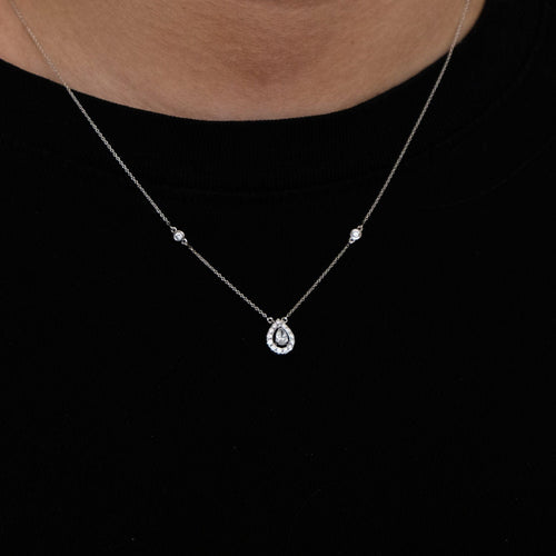 Collier Collier Or blanc Diamants 58 Facettes