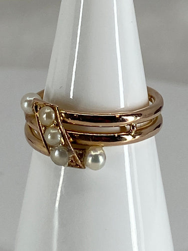 Bague 52 Bague en or, perles 58 Facettes