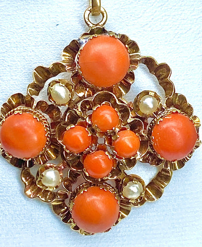 Boucles d'oreilles Parure Napoléon III - pendentif et boucles d’oreilles or, jaune, corail et perles fines 58 Facettes AB185
