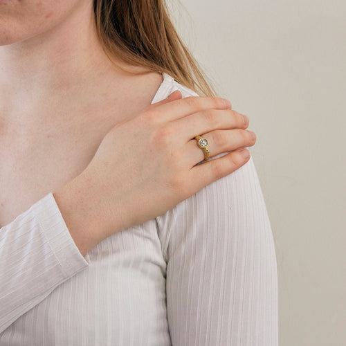 Bague 53 Bague bandeau or texturé Diamants 58 Facettes 240047