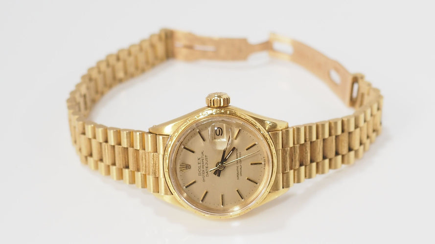 Montre 14 Montre Rolex Lady Oyster Perpetual en or jaune 18kt 58 Facettes 31934